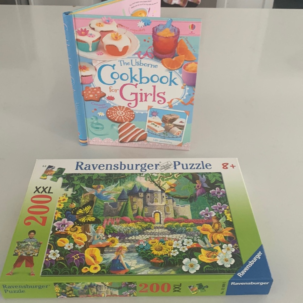 Bundle The Usborne Cookbook for Girls and 2 Ravensburger Puzzle 8+